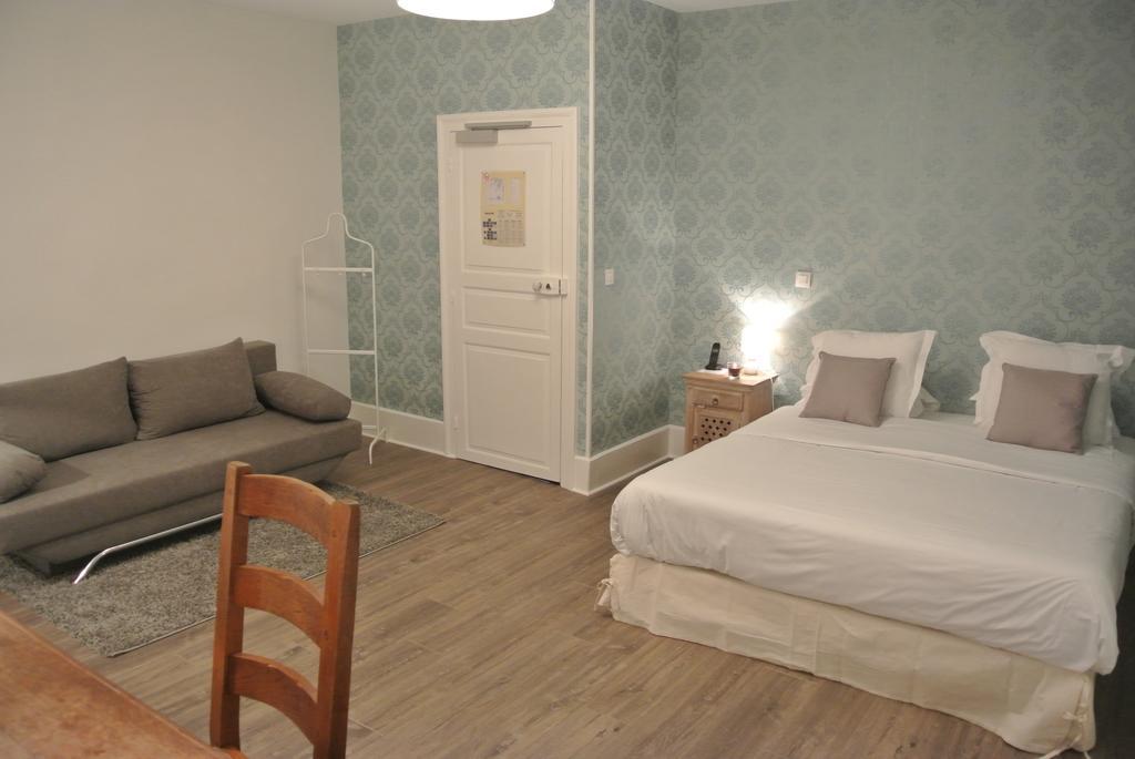 Hotel Le Central Boussac  Camera foto